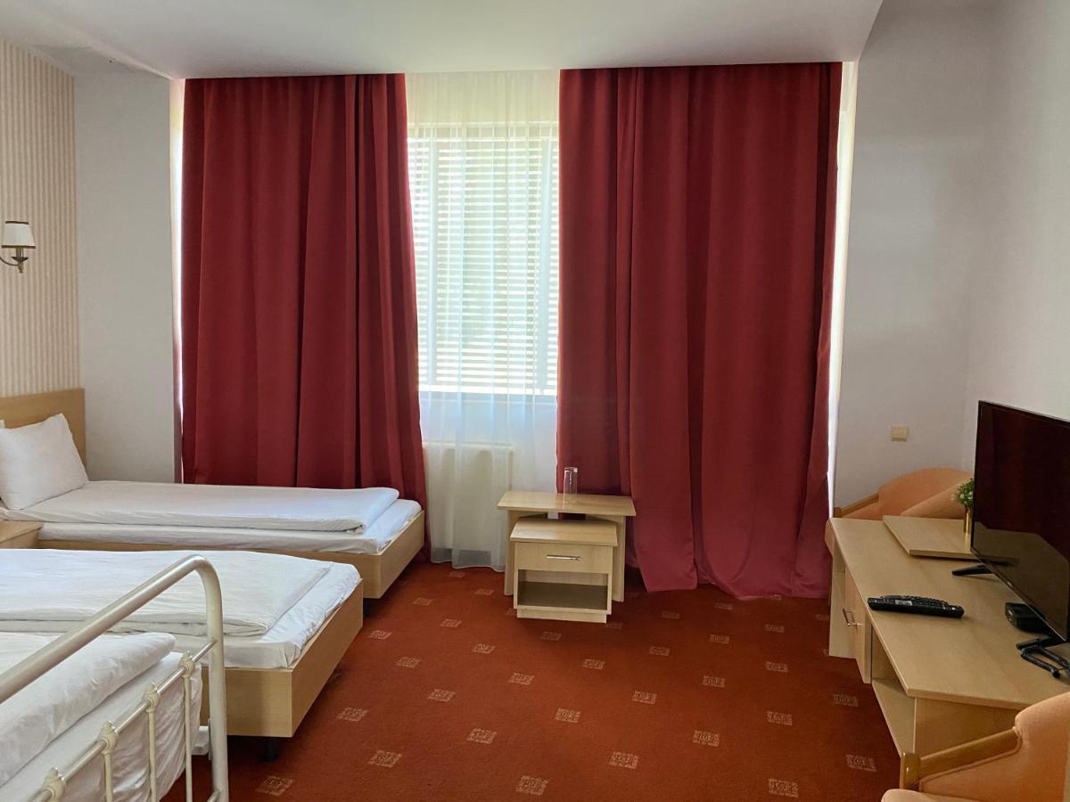 בוקרשט Hotel Andy Km 36 מראה חיצוני תמונה