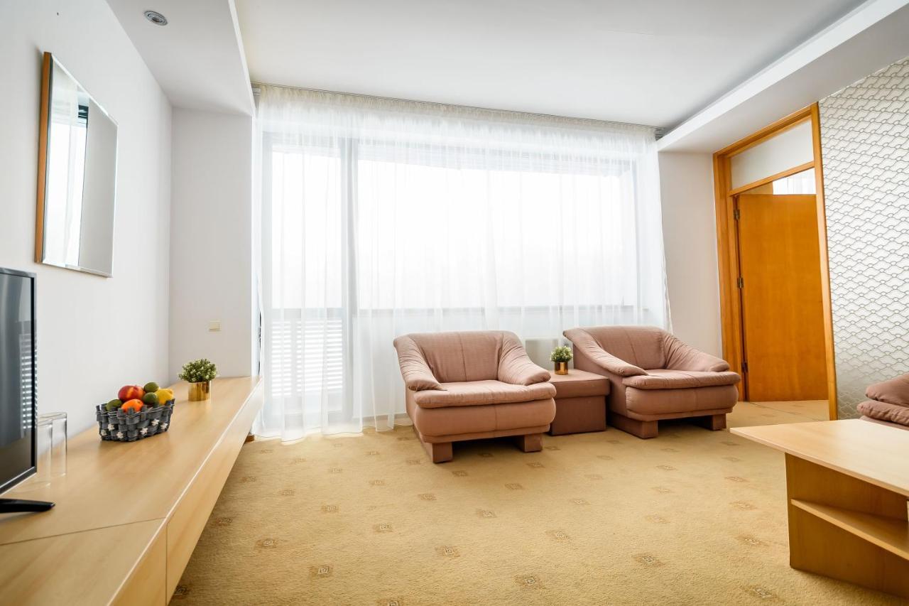 בוקרשט Hotel Andy Km 36 מראה חיצוני תמונה