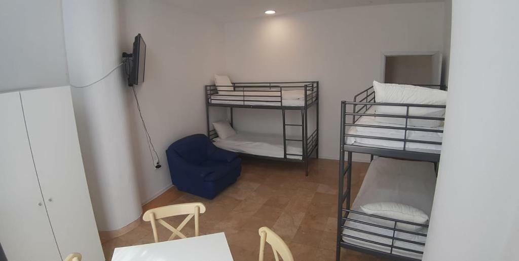 בוקרשט Hotel Andy Km 36 מראה חיצוני תמונה